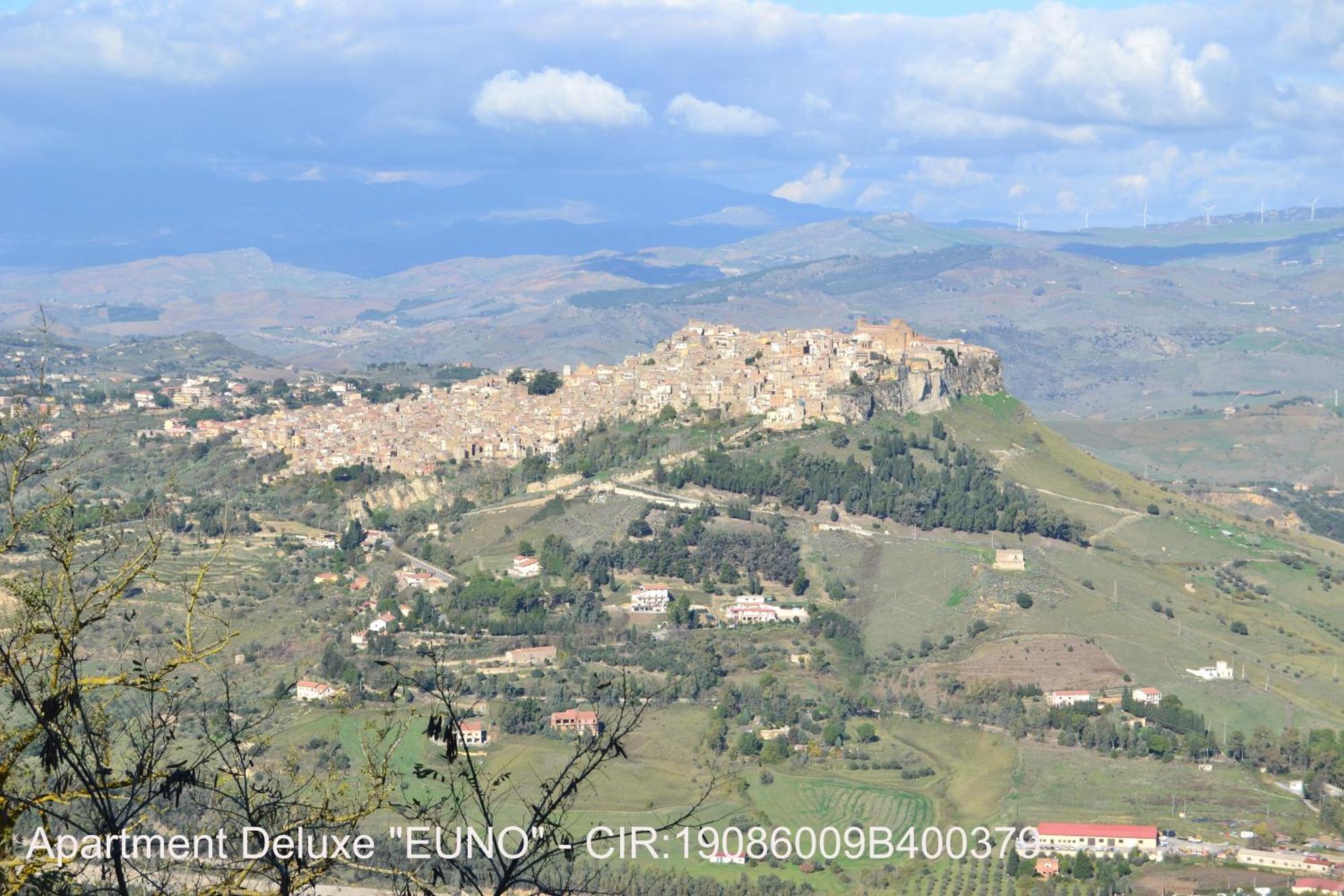 Rocca Di Cerere "Rocca Da Zeru" Apartments エンナ 部屋 写真